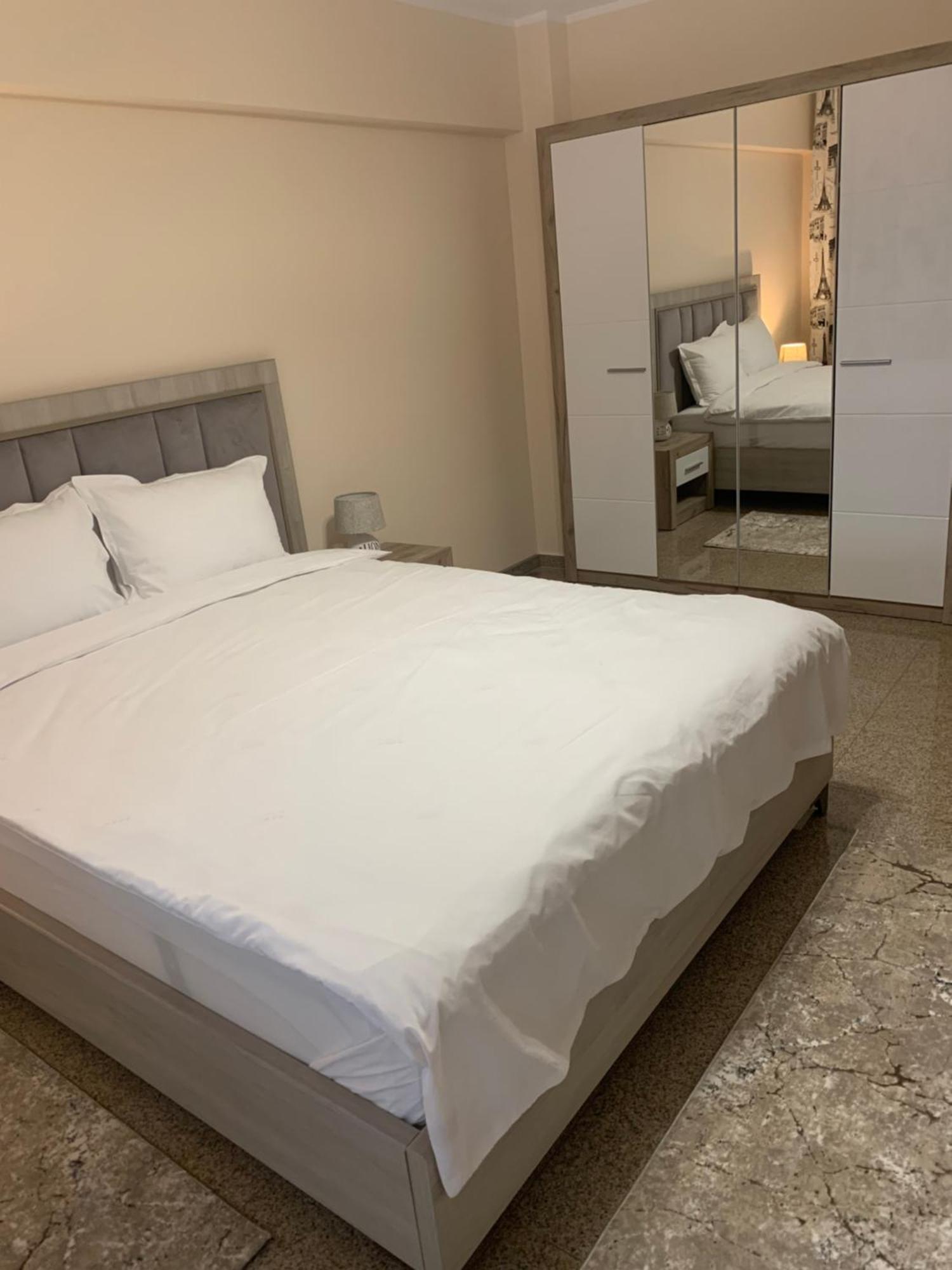 Minerva Ultracentral Apartamento Craiova Exterior foto