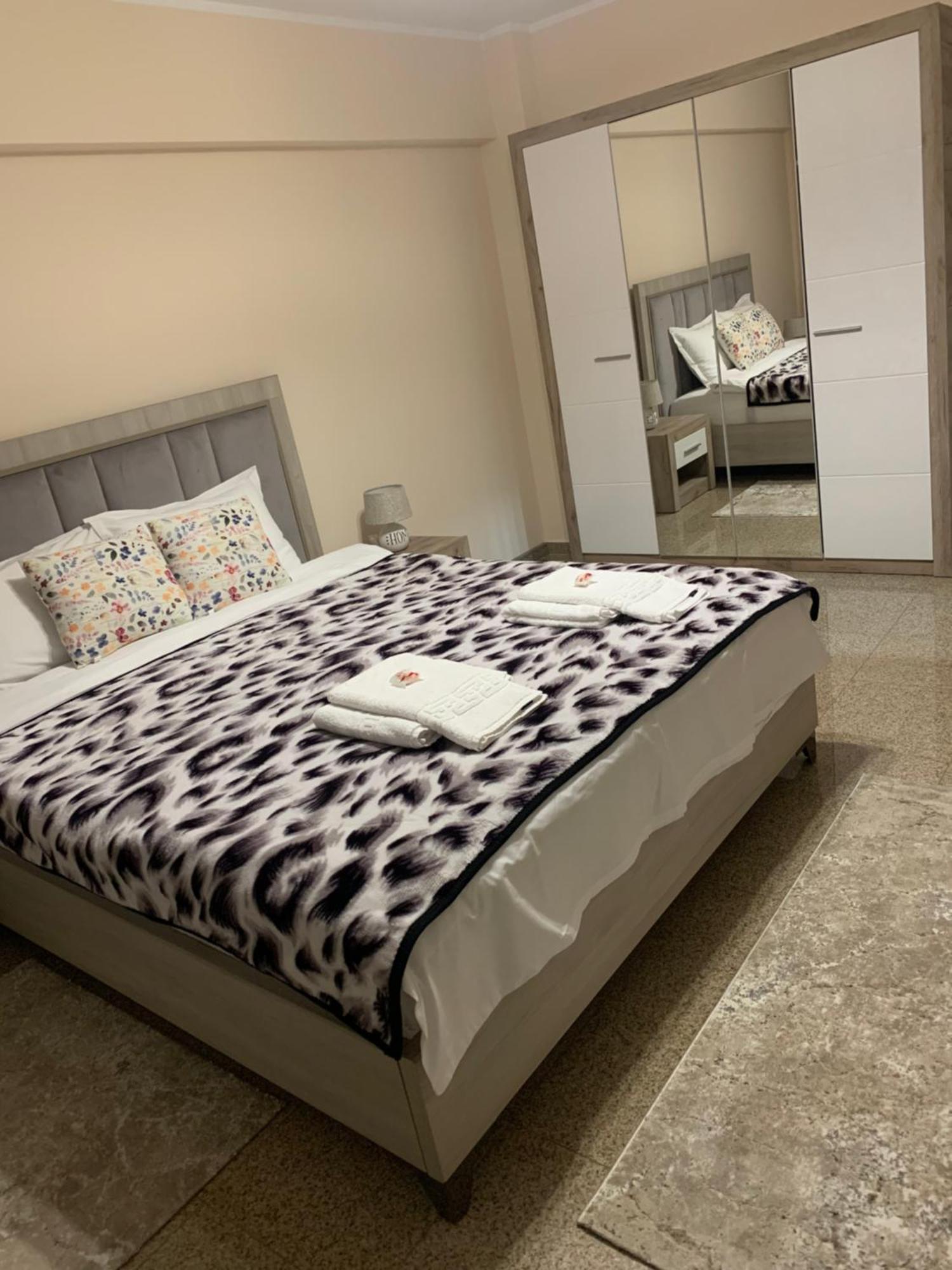 Minerva Ultracentral Apartamento Craiova Exterior foto